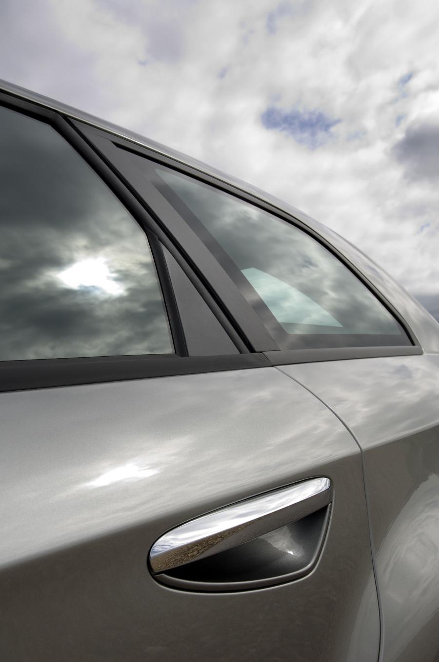 Детали экстерьера Alfa Romeo 159 Sportwagon (939B) 2006 года  (UK) (фото 11 из 31)